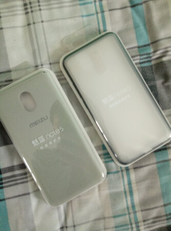 手机壳很好，一次买了两个，