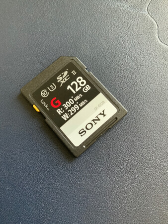 蛮好，在A7R3上速度很快。