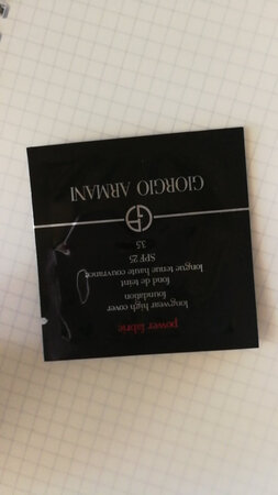 买的3.5确实很适合冷皮，延展性很好，只要一点点就可以涂满全脸很棒。