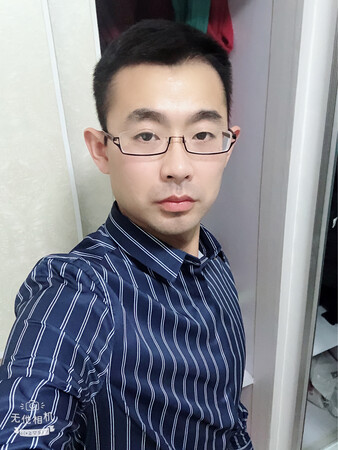 完美，就是完美，料子好，款式好喜欢喜欢！和大品牌的一千左右的没啥区别