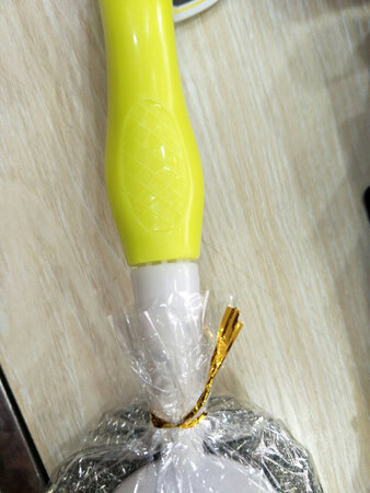 把柄中间缝隙太大，要是脏了不好清洗