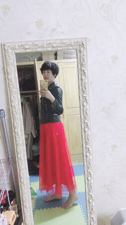 尺码偏大，颜色品质都很好～?正在换货中、