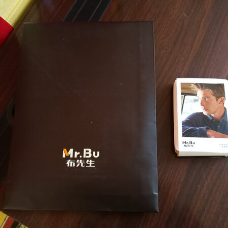衣服质量挺好的，物流快，服务也好。