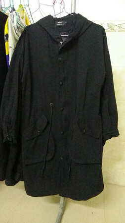 衣服很好，還挺滿意的。這是物流有點慢，其他的還是可以的。