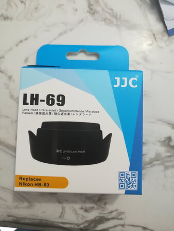 感觉还可以  毕竟价格实惠么  希望可以用来拍出好照片