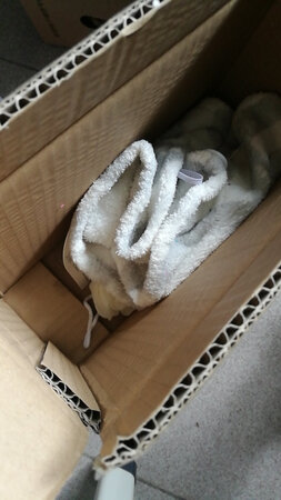 东西很好，可是我想买的是洗发水和沐浴露，看错了?伤心