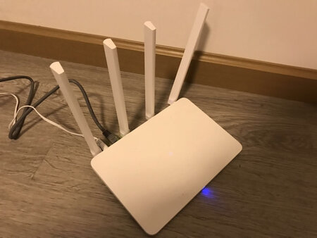 不错的宝贝，好用，房间信号足！