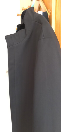 搞活动买的衣服 价格实惠质量不错哦
