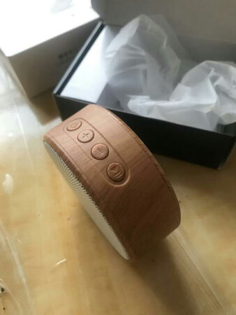 收到了试用了2天，质量超级好，音质好好，木制的看起来超高档，超推荐购买的