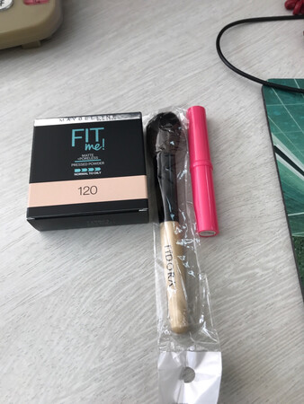 收到了，有赠品，还没用，不知道120这个颜色如何。等用了再评价啊