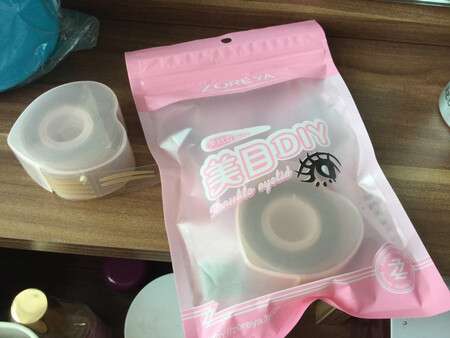 第一次用双眼皮贴，真的很好用，非常方便
