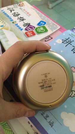 2月24日买的3月18日才到货。两件货一起拍，分两次发。而且货给发错了，然后就提议说让退货。从不给差评，今天第一次，感觉欺骗消费者了。