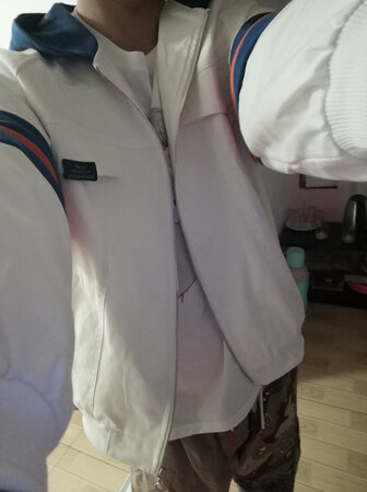 衣服收到了，挺好的，面料也不错。