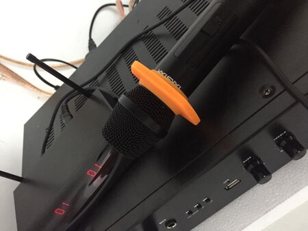 麦克风收到试了一下音质还可以，操作很简单，给公司买来会议使用的
