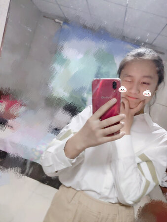 真的炒鸡喜欢这件衬衫，质量就不说了 是真的好，布料摸起来也很舒服，物流也挺快，尺码也很准，穿上很合适，舒服，建议各位小可爱们去买啦～
