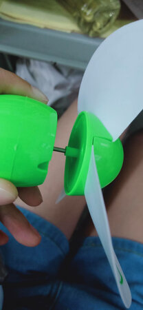 这边裂了个口是认真的吗？
