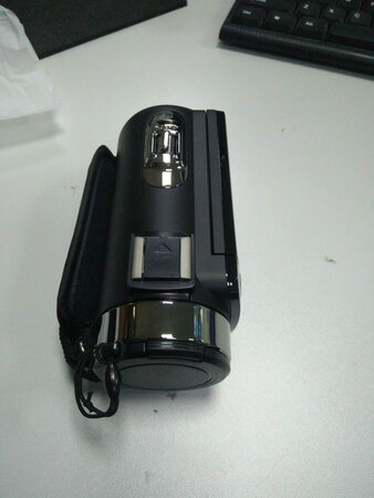 物流很快，包装严实，价格实惠，重要的是画面清晰功能齐全，满意！