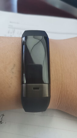 使用了一天，感觉还比较准确。有待长期体验