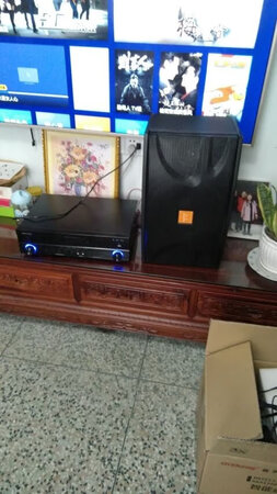 物流非常快，值得赞一下，KTV点唱机很给力。好多歌都有，惊喜。在家做k歌王。明年去报名参加好声音。