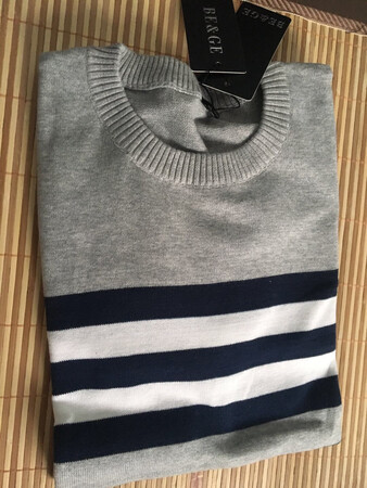 衣服大小合适，穿着舒服舒适合身质量不错