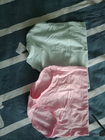 货已经收到了，给媳妇买的，东西拿回来以后，打开看了，手感不错，应该是正品，还是那么一直信赖京东，好评