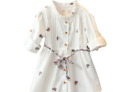 很喜欢的衣服  肤色白的宝宝穿着很漂亮
衣服质量不错 摸起来手感舒服柔软