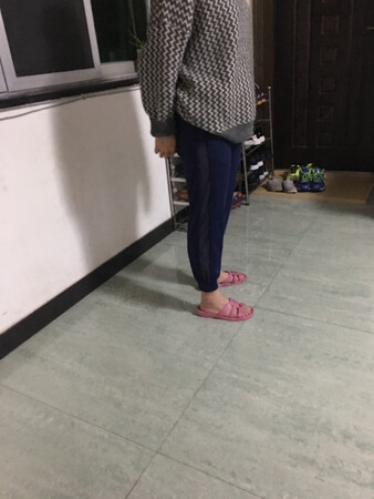 裤子收到了，弹性很大，很舒服，准备再买一条