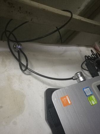 这条安全锁买回来也很合适我的电脑而且物流也很快送到我的手上……