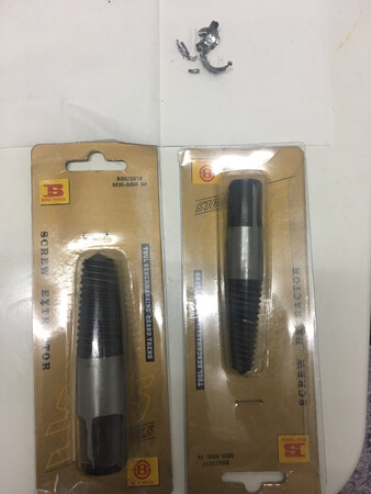 用了各种方法，最后还是这两个小东西起了决定性作用，总之，工具越全，越好取出，没说的给个五星好评！发货速度很快，从南京到上海只用了一天多一点时间，很快了！