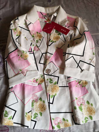 宝贝收到了，衣服布料不是棉的，还可以