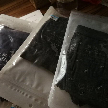 还不错，价格便宜，布料纯棉很舒服。