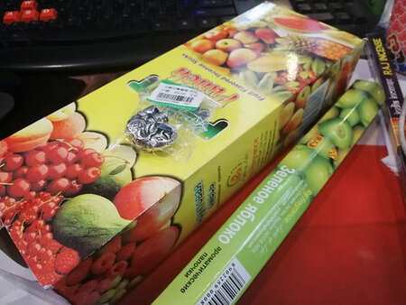 这款用了很久，京东上买是第一次，非常好是正品，谢谢店家还送了点香的小礼物，下次还会光顾。