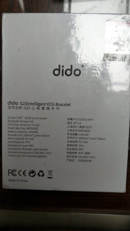 今天给老妈戴上了，心率血压监测挺准确，但愿好用。开始看是能接打电话的，结果不行