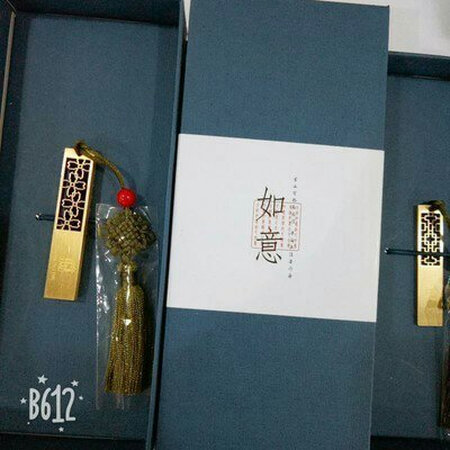 给老师买的，小小心意，看着还不错的，礼品很精美，价格真的是优惠了，有点高大上，我很喜欢，。拿去给老师了，老师看着挺高兴的，虽然嘴上没说。我心里好开心，看到这个老师肯定记得说有一个学生惦记着他。???
