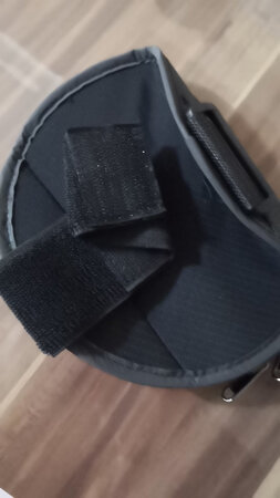 质量做工都还可以，但遗憾的是格子少了些，再多一层口袋就完美。