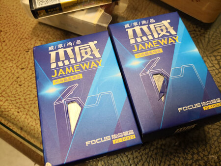 买了两个，很好用！轻盈时尚，耐用潮流，点赞！