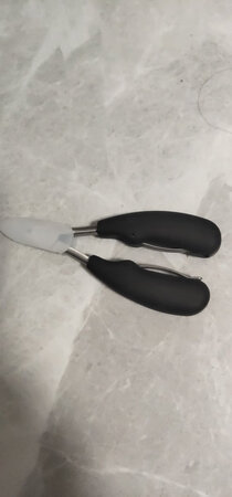 这是第二把啦，我指甲是往肉里长的那种，特别的疼，老公用着给我剪，很好的就能把指甲剪了，很喜欢，给妈妈带一个