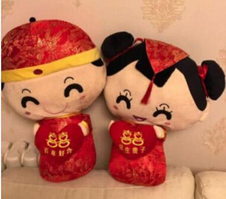 还可以，新婚放床上挺好看的