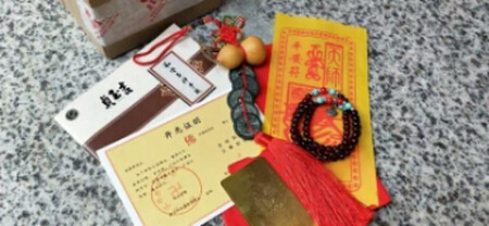 字体清楚，送的礼物很精美我很满意