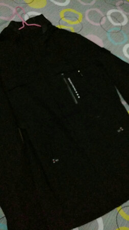 衣服不错，穿着很舒服，我喜欢。