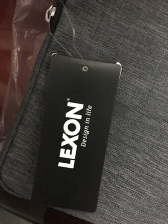 电商专供？！这个商品标签上面非常明显的写着这个词！电商专供！让人很不爽！整体上质感一般，跟预想的有较大差距！