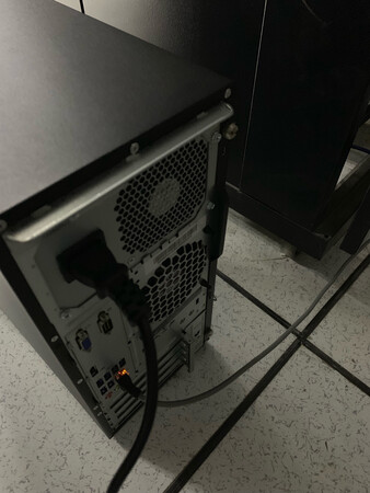 机器很好 用了一个月才来评价 到货很快 因为自己的原因需要更换系统 店家这边也安排专人协助 很快解决了 使用一个月稳定正常
