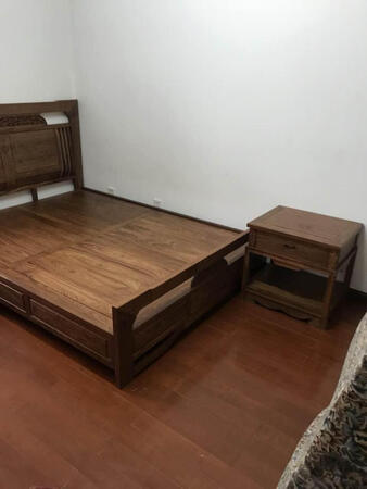 全屋都在粤汉购买的，设计的很好，服务也很到位，真材实料，质量做工都很好，放在家里非常漂亮上档次，性价比高，有需要会回顾的，好评