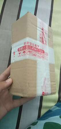 挺不错的 给我的小姐姐买的
点名要经典大地色
不是行家 感觉还不错
价格实惠  反正小姐姐喜欢就好
快递盒保存的也挺好的