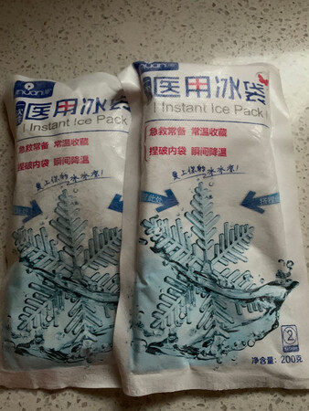 这个好无需放在冰箱里，使用简单方便，不用担心冰箱里的细菌感染