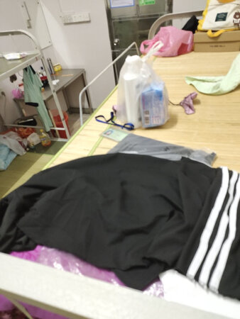 挺好的，拿在手里感觉轻轻的，可以可以。