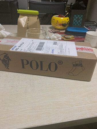 整体感觉还行吧 参与 包装盒的质量还不错?? 袜子还没穿 手感还行
