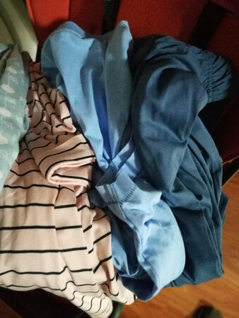 三*的衣服质量不错，舒服，价格合理。