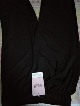 已经收到货了，质量不错，也容易搭配衣服??
