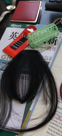 不错，还送了梳子发卡和卷发器
